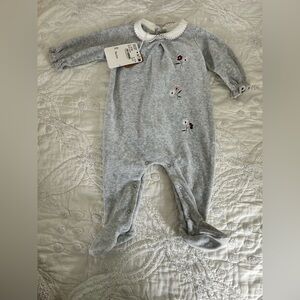 Mayoral baby girl 2-4 months velour grey footie sleeper embroidered flowers nwt
